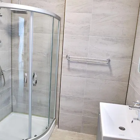 Alezzi Seaside 1 Апартаменты *